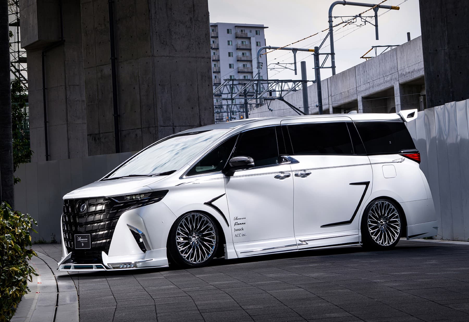 TOYOTA 40ALPHARD ホワイト