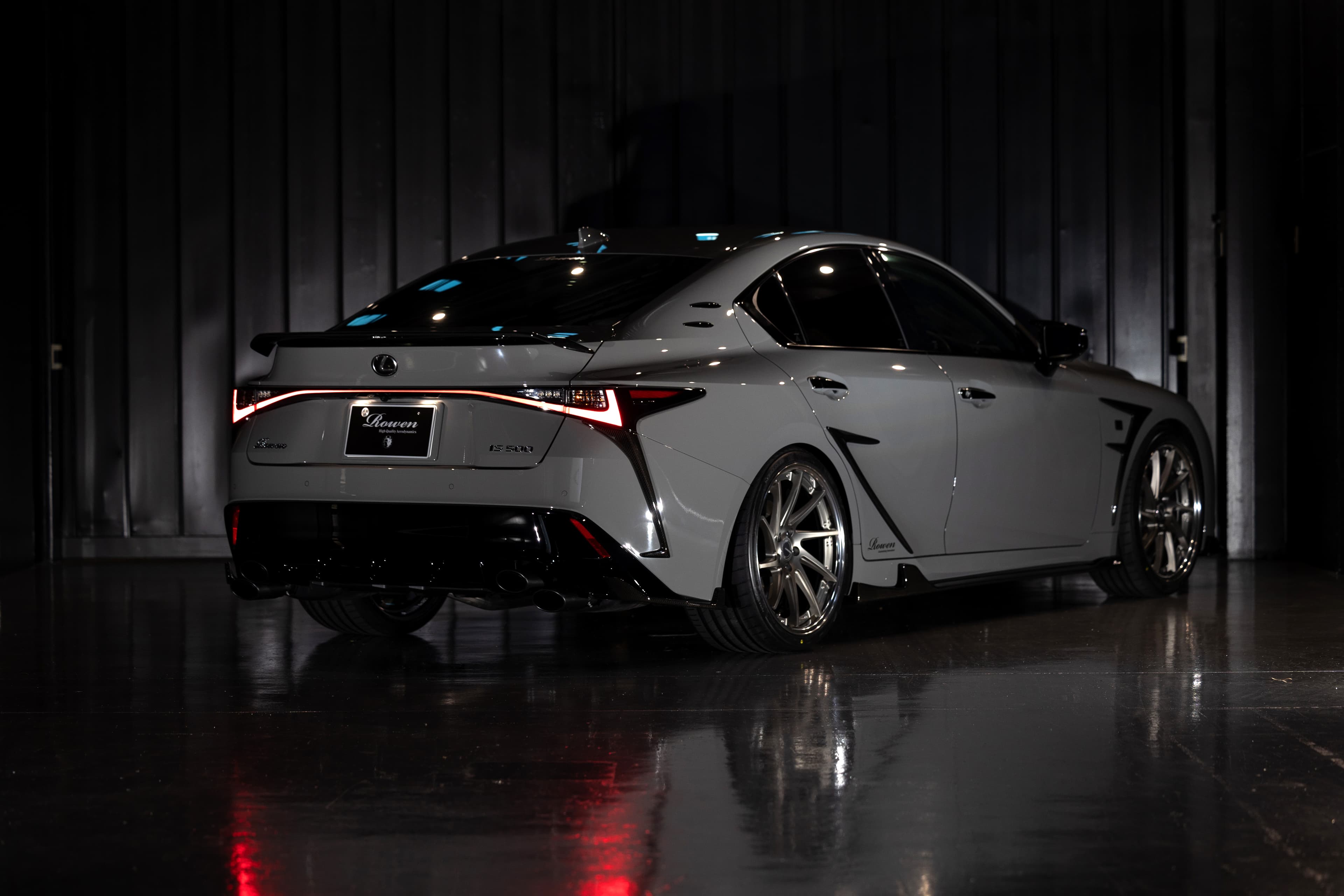 LEXUS IS500 F-SPORT サブビュー 1